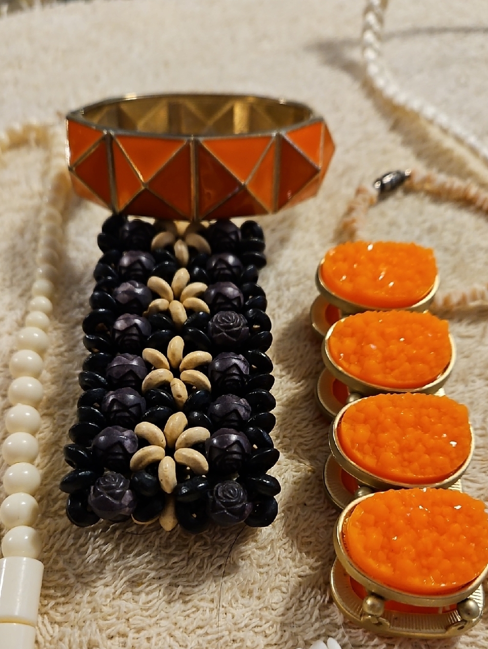 Mystery Bundle 3 pieces of Jewelry. NO CANCELLATIONS ON ACCIDENTAL BIDS - Picture 7 of 17